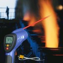 Thermomètre infrarouge à visée laser + type K